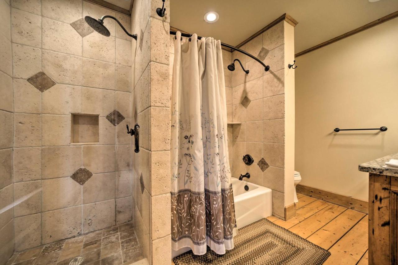 Luxury Cabin Rental In Franklin With Private Hot Tub 외부 사진